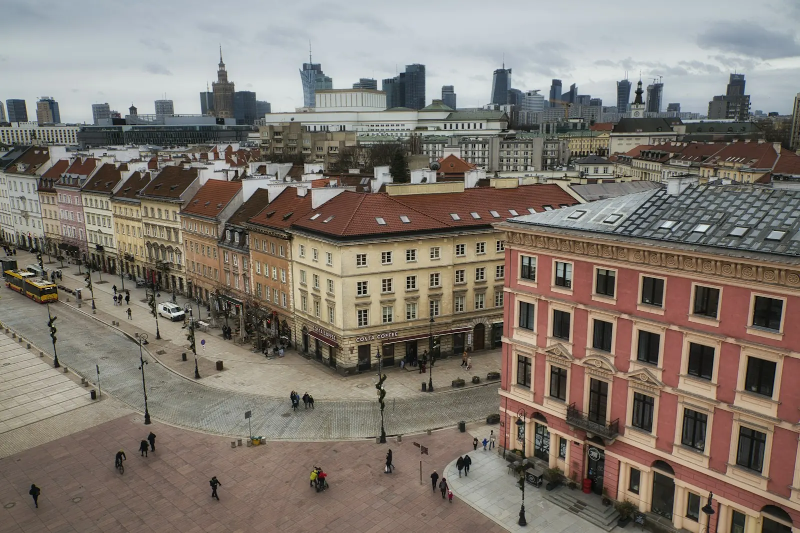 Warszawa: Plac Zamkowy oraz wieżowce centrum